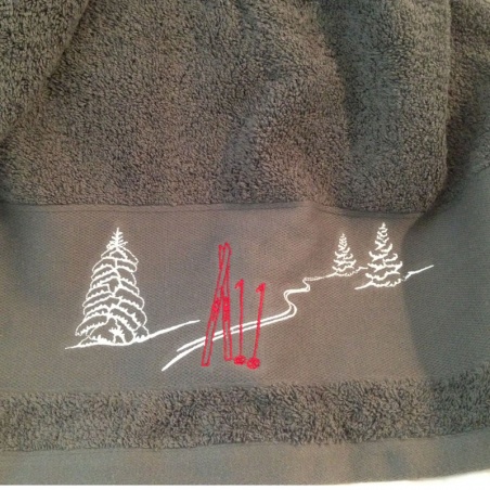 Drap de bain gris brodé Trace de ski