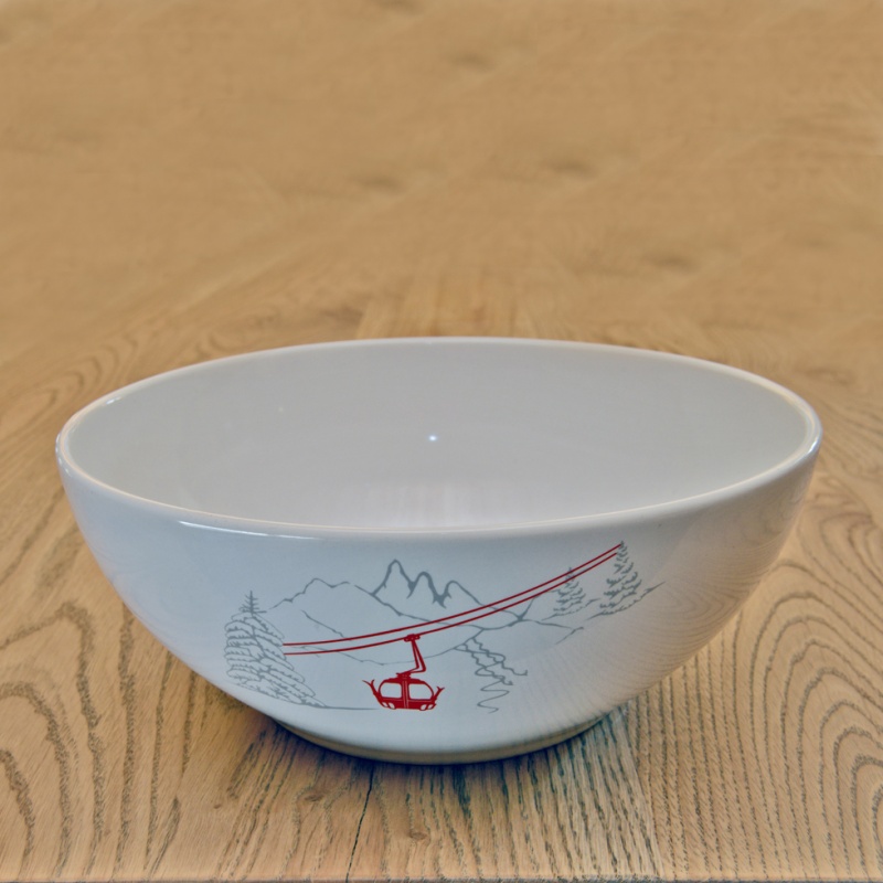 Salad bowl with cable car