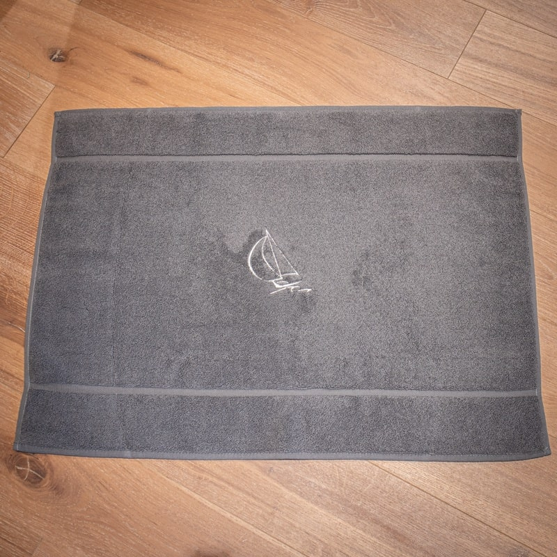 Tapis de bain bateau Gris