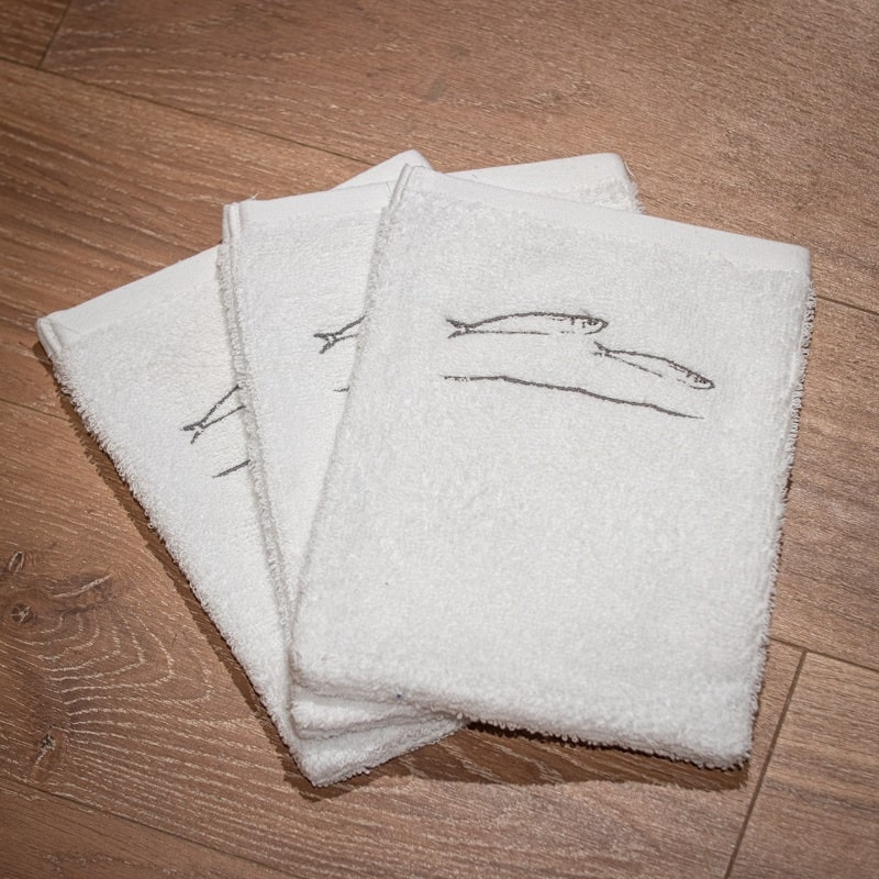 White washcloths with fish (Pack of 3)