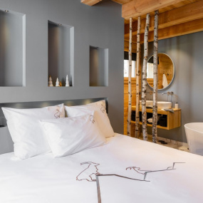 White duvet cover with Ibex