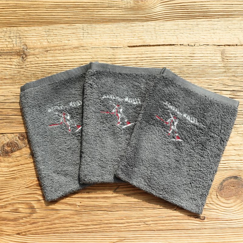 Grey washcloth with a skier 6x8 in (pack of 3)