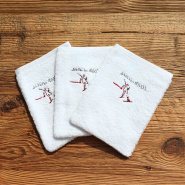 White washcloth with a skier 6x8 in (pack of 3)