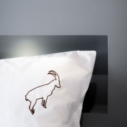 Fundas de almohada cuadradas blancas con Ibex