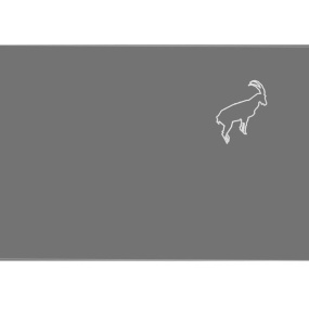 Funda de almohada de montaña en percal de algodón gris sobre una cama de chalet contemporáneo.