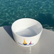 Ramequin bord de mer avec un motif balise.