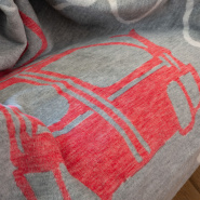 Zoom sur le motif télécabine rouge.